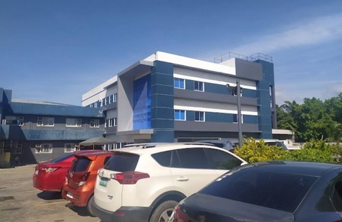 Lapu-Lapu Condo | Condo by the Beach OMP Mactan International Airport Cebu 2 bedroom & 2 bathrooms