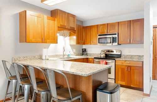 Alyeska Condo | Condo in great location at base of the mountain, near hiking, skiing & biking