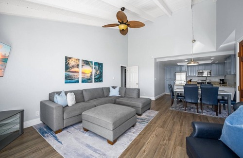 Balboa Peninsula Apartment | Condo in Newport Beach with Private Balcony and Ideal Location by the Pier
