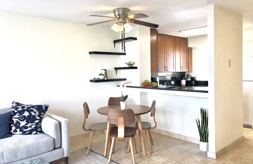McCully - Moiliili Condo | Condo Located in Waikiki, 2 Bedrooms with doors, Beach, Restaurants, Night Life