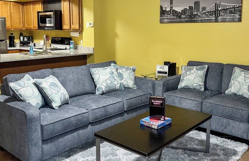 Fort Worth Condo | Condo near Dickeys arena & Will Rogers Memorial Center with Pool Hot tub access