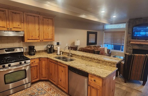 Ogden Apartment | Condo Near Snowbasin, 2/2