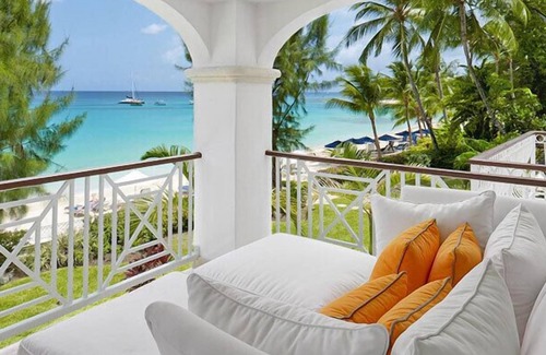 Old Trees Bay Apartment | Condo Old Trees 6 - Firefly | Beach Front - Located in Exquisite Saint James with Private Pool