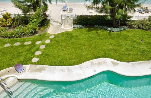 Old Trees Bay Apartment | Condo Old Trees 6 - Firefly | Beach Front - Located in Exquisite Saint James with Private Pool