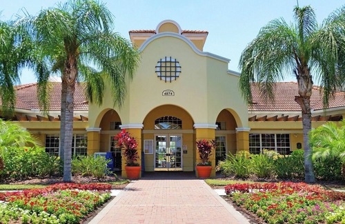 Florida Central Atlantic Coast Apartment | Condo w/Prime View of Lake, Pool & Fireworks!