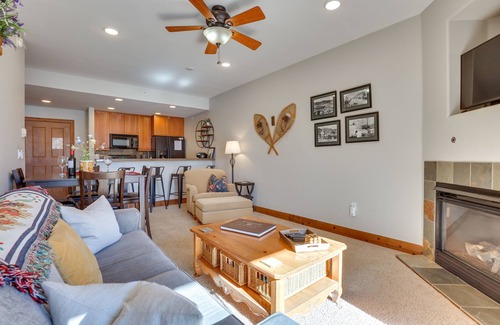 The Highlands Condo | Condo w/Sauna Access: 3 Mi to Breck Gondola!