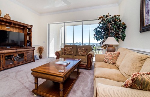 Port Charlotte Condo | Condo w Stunning Water Views, near the Beaches