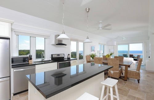 James Cistern Condo | Condo w/Views, Beach, Htd Pool, Pickleball, Golf Cart,Gym, Walk to Restaurant