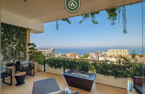 Alta Vista Apartment | Condo with Balcony - Rooftop Pool with Ocean View