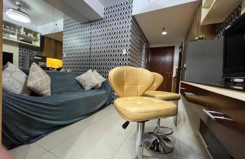 Barangay 76 Apartment | Condo with Balcony, Pool View, near MOA, NAIA Airport at Shell Residence