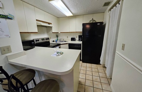 Harbor Heights Condo | Condo with Great Oceanview - Sleeps 4