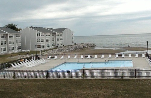 Port Clinton Condo | Condos Located on LAKE ERIE with beach, pool & in Port Clinton. Near Jet Express