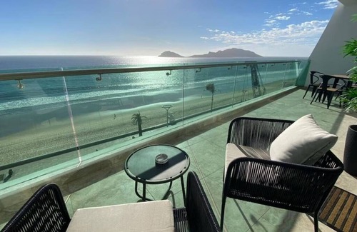 Mazatlan Resort | CONDOS ONE ByTrvl2hm & Mazatlan Regency