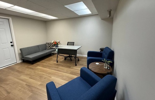 Cromwell Apartment | Conference Room Rental no sleeping arrangements