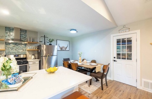 East Congress House | Congress Capitol by The Key Rentals