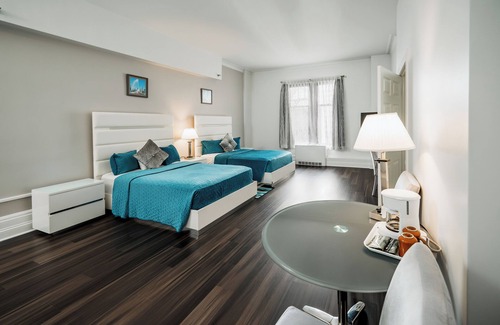 The Loop Hotel | Congress Plaza Hotel