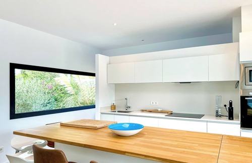 Pals Villa | CONILL Villa with sea views, private pool, air conditioning and wifi.