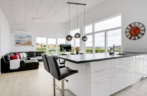 Sjølund House | "Constantin" - 500m from the sea by Interhome