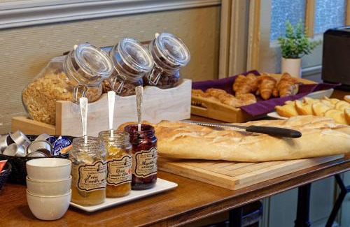 Autun Hotel | Contact Hôtel du Commerce et son restaurant Côte à Côte