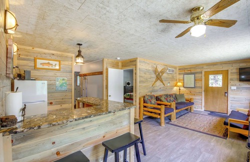 McLeod Cabin | Contact Mountain Hideaway w/Views & Porches!