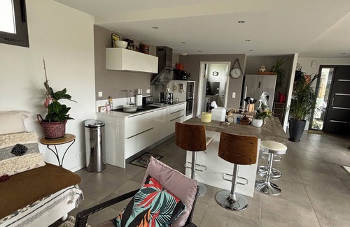 Saint-Jean-de-la-Riviere House | Contemporary house