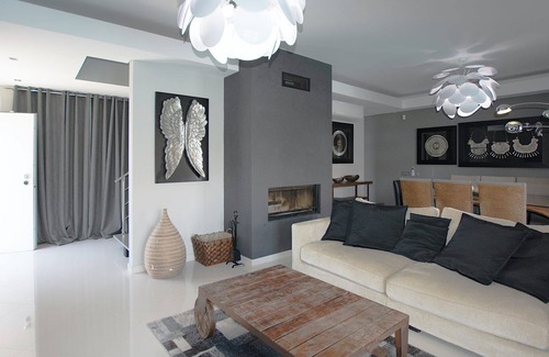 Aldeia do Meco Villa | Contemporary Villa with private swimming pool & Jacuzzi