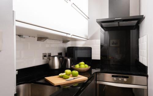 Warwick Apartment | Contemporary 1 Bed in Pimlico
