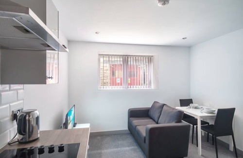 Blackburn Apartment | Contemporary 1BED Apartment in Central Blackburn