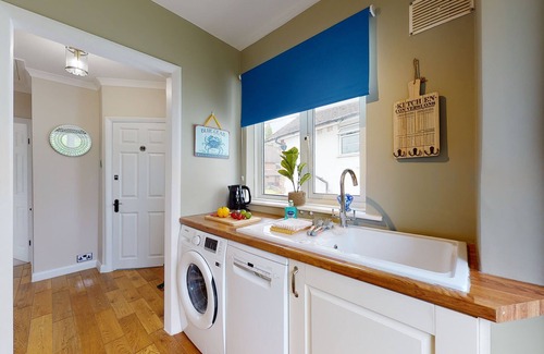 Maidstone Apartment | Contemporary 2 Bed Apartment With Private Garden