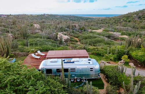 Matividiri House | Contemporary Airstream With Private Pool & Stunning Ocean And Nature Views