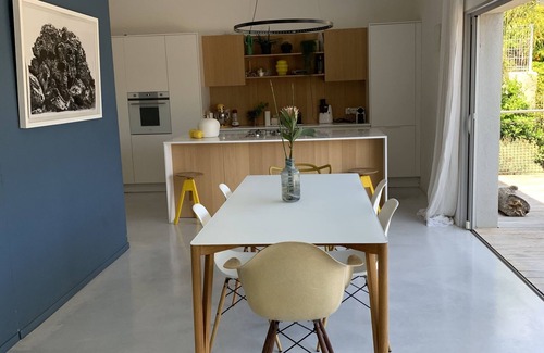 Ollioules House | Contemporary architect house with swimming pool less than 5kms from the beach