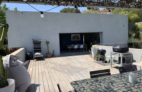 Ollioules House | Contemporary architect house with swimming pool less than 5kms from the beach