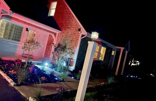 North Eastham House | Contemporary Cape Getaway: Perfect Beachside Vacation for 10!