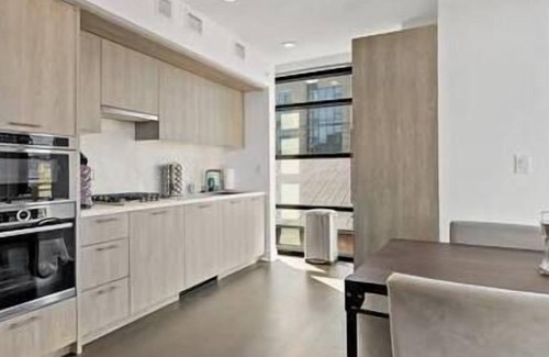 Le Droit Park Bed & Breakfast | Contemporary | Downtown | Views | Luxury