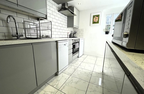 Clifton Apartment | Contemporary garden flat in Clifton