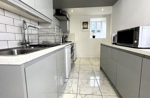Clifton Apartment | Contemporary garden flat in Clifton