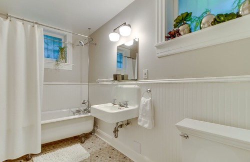 Uptown Apartment | Contemporary home complete w/ patio, WiFi, & full kitchen