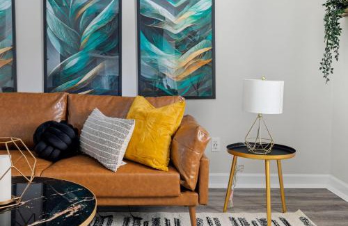 Lawrenceville Bed & Breakfast | Contemporary loft 5-min to downtown