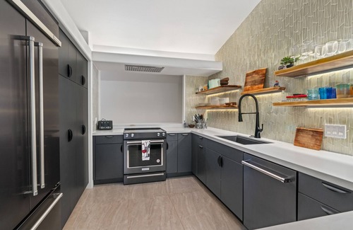 Princeville House | Contemporary Luxury condo minutes from Hanalei Bay & other stunning beaches.