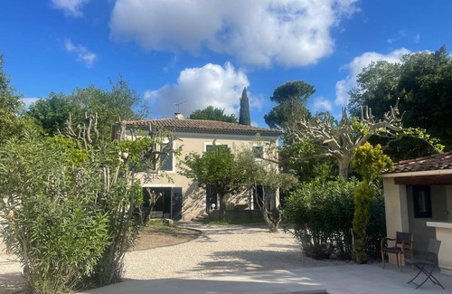 Les Angles Villa | Contemporary, minimalist villa in Provence