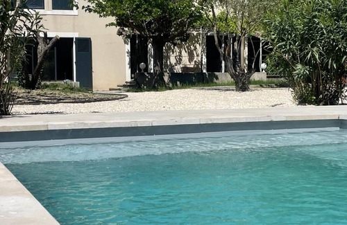 Les Angles Villa | Contemporary, minimalist villa in Provence