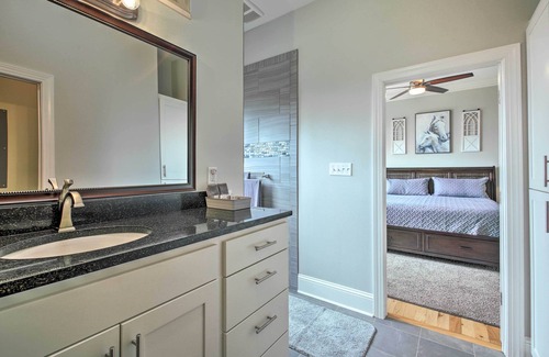 Hot Springs Cabin | Contemporary Mountaintop Cabin: 6 Mi to Nat’l Park
