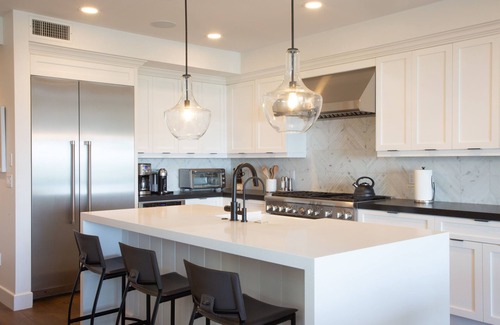 Carlsbad House | Contemporary Tamarack Getaway: Ocean Views & Spa!