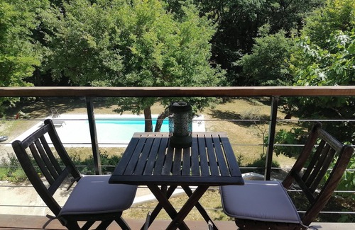 Eguilles Villa | Contemporary Villa in the sky and trees