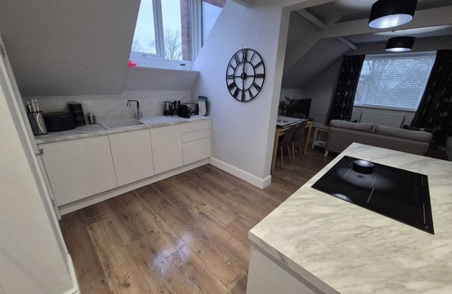 Wakefield Apartment | Contractor/Business/Family Friendly/2-Bed Apt/Spotless/Fast WiFi/Lg ScreenTV