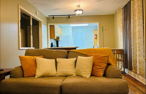 Lake Charles House | Contractor Special -All the basic necessities in this quaint home in mid city