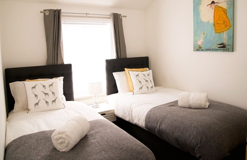 Doncaster House | Contractors-Business-Travel-Free-parking-A1&M18