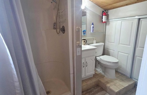 Tahoe Village Condo | Convenient 1-bedroom condo near ski resort and trails