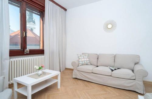 Inner City Budapest Apartment | Convenient apartment in the heart of downtown