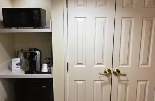 Hillsboro House | Convenient location at a great price with a name you can trust!